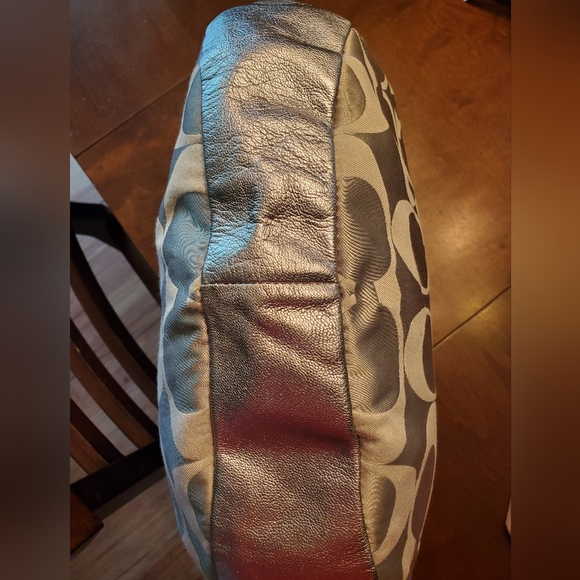 Coach Beige Signature & Silver Fabric & Leather Hobo Bag - Picture 5 of 14